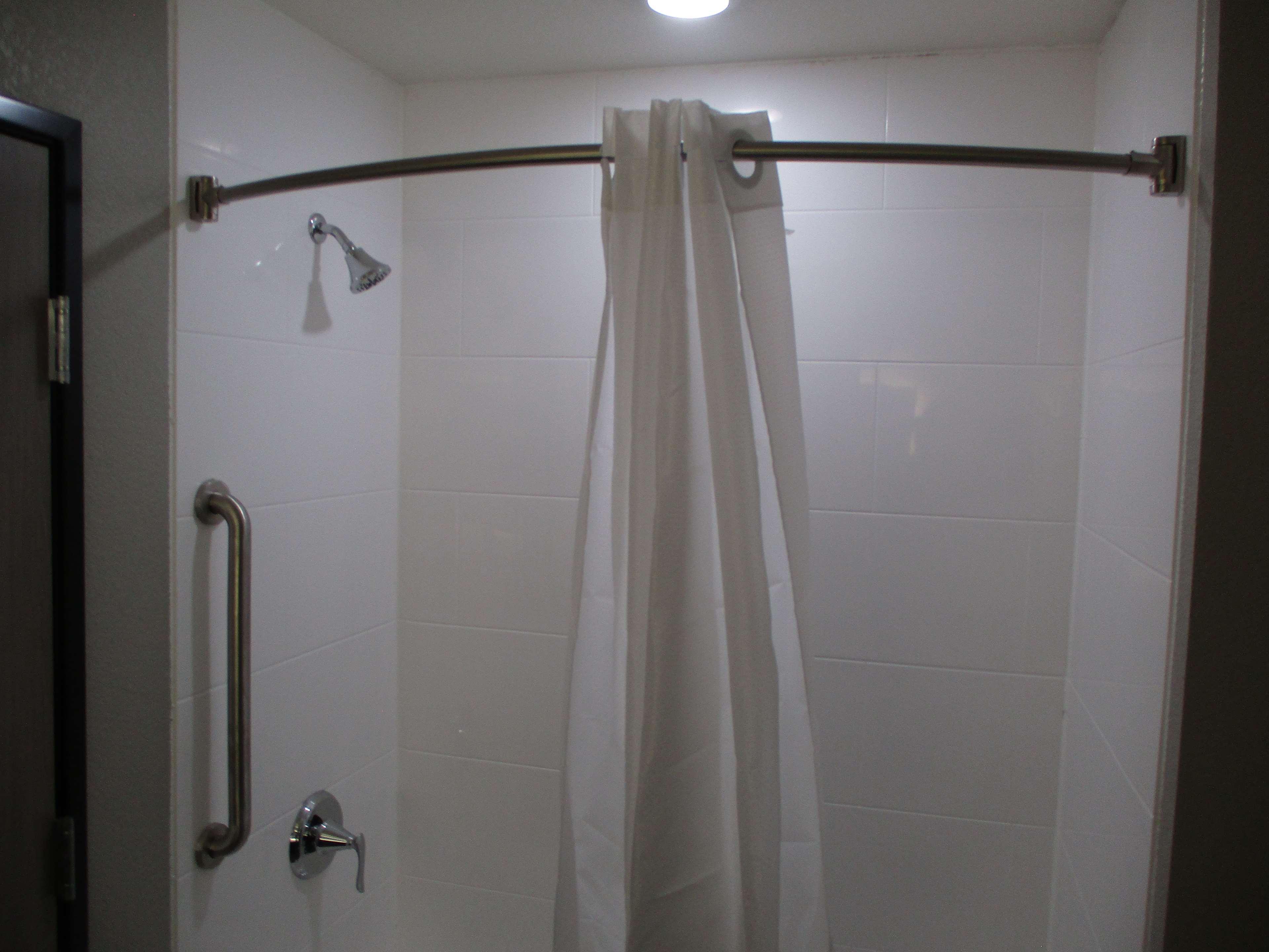 Best Western Plus Mcpherson Екстер'єр фото